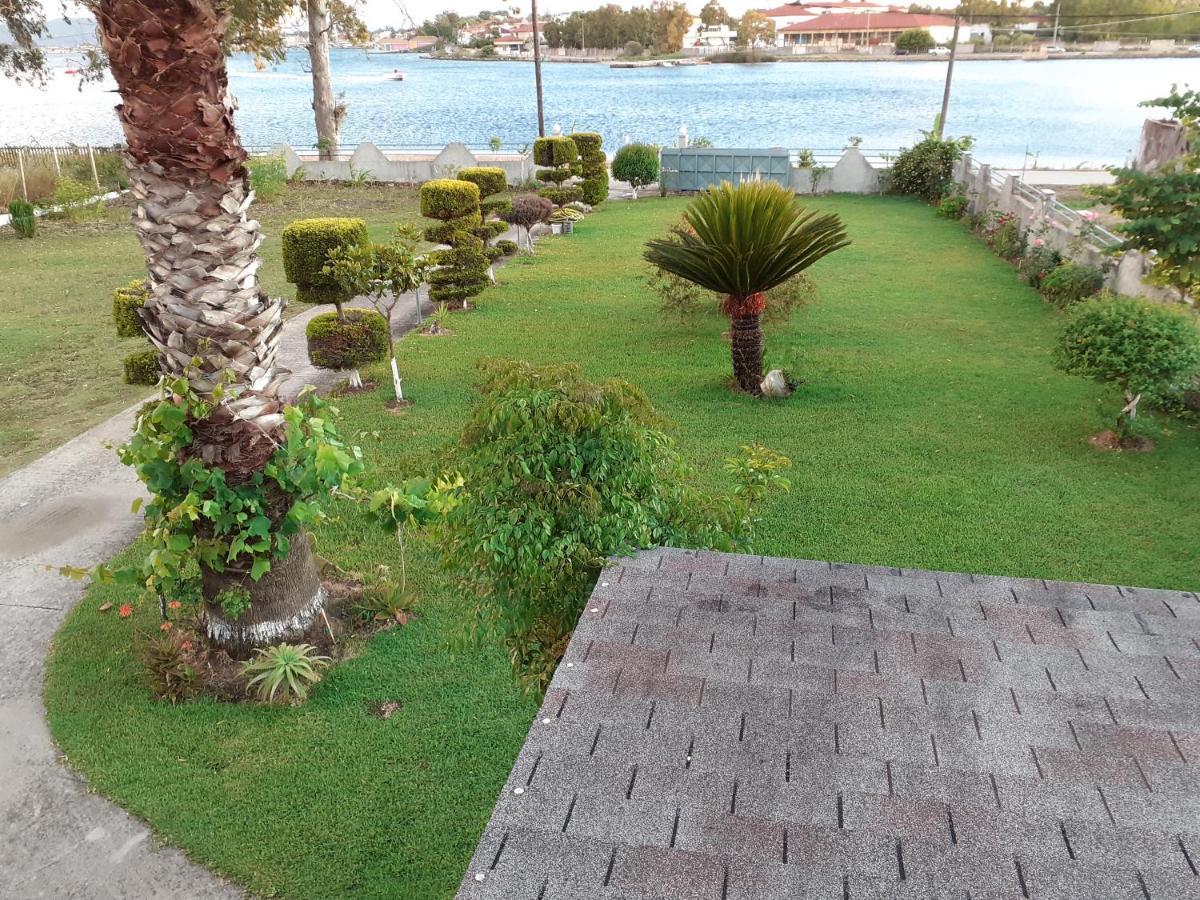 Top Floor On Villa, 3' From Center, By The Sea! Host Is Efi Kwsta Preveza Exterior foto