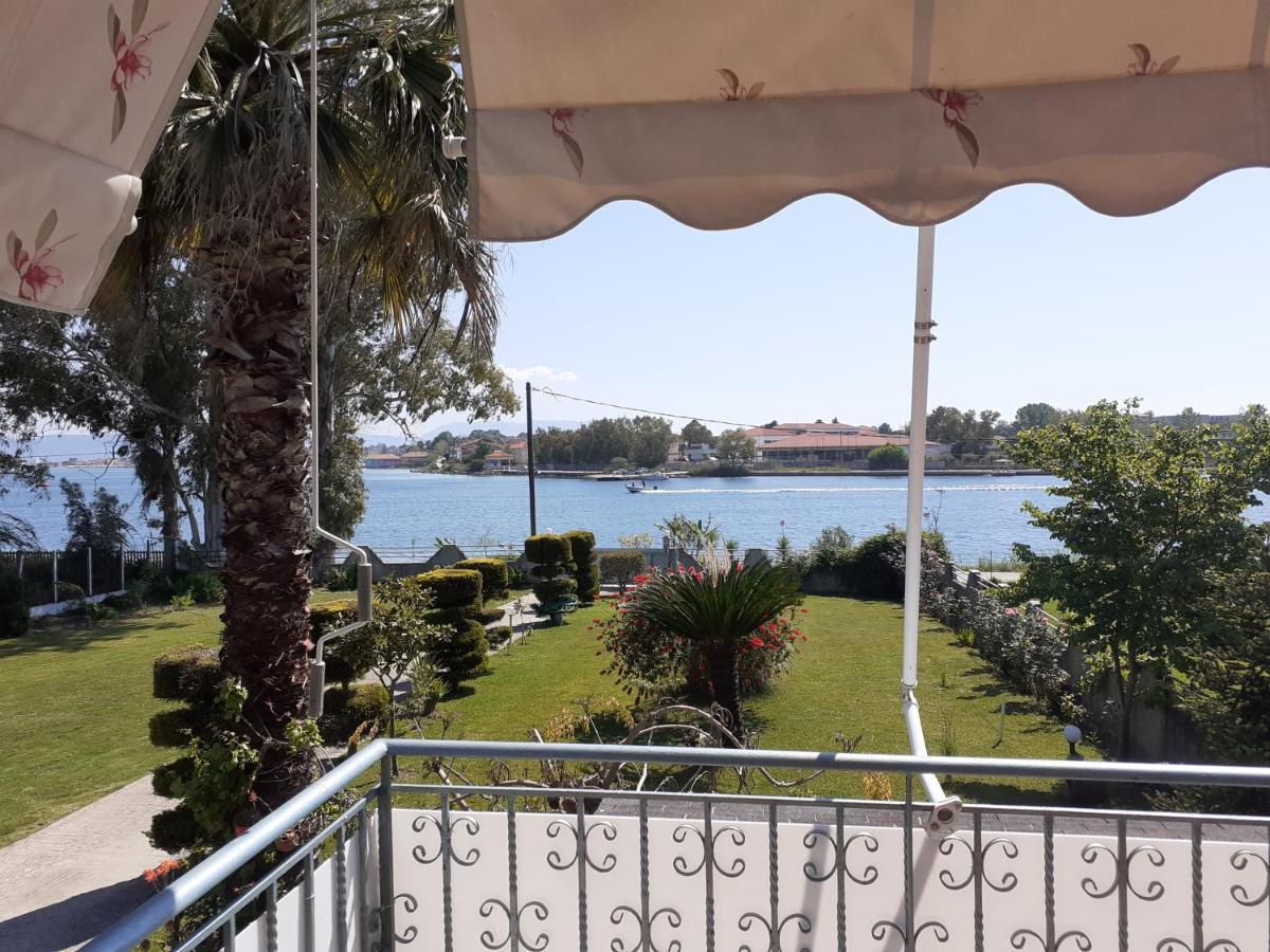 Top Floor On Villa, 3' From Center, By The Sea! Host Is Efi Kwsta Preveza Exterior foto