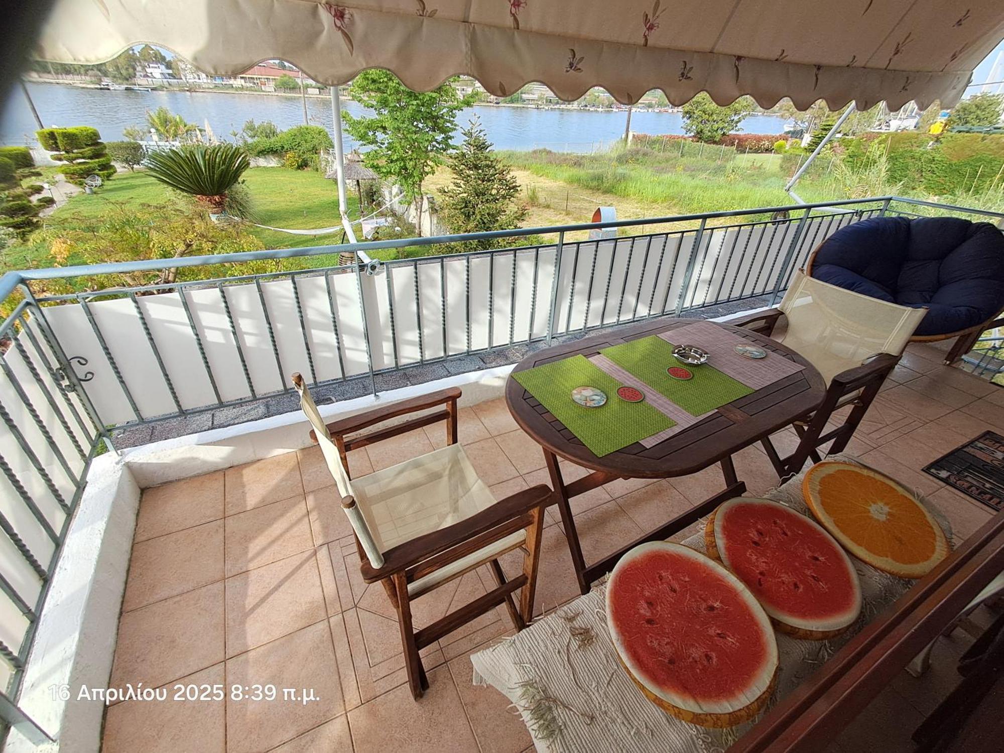 Top Floor On Villa, 3' From Center, By The Sea! Host Is Efi Kwsta Preveza Exterior foto